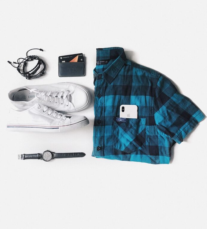How to Build a Basic Capsule Wardrobe for Everyday Style