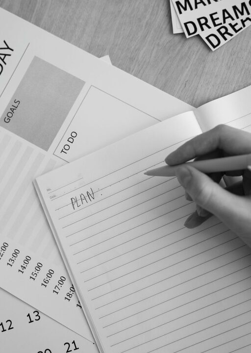 How to Set Realistic Weekly Goals for Better Productivity